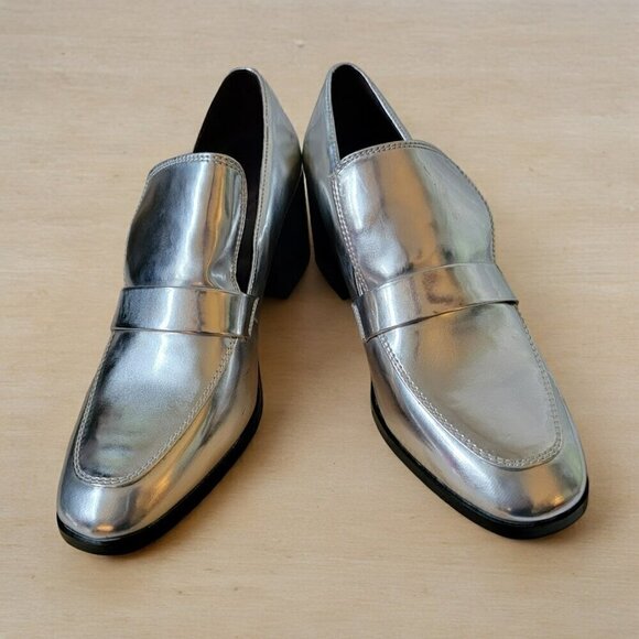 Kensie Holland Sliver Metallic Loafer w 2.25" Heel - Size 7.5 - Great condition - Picture 2 of 10